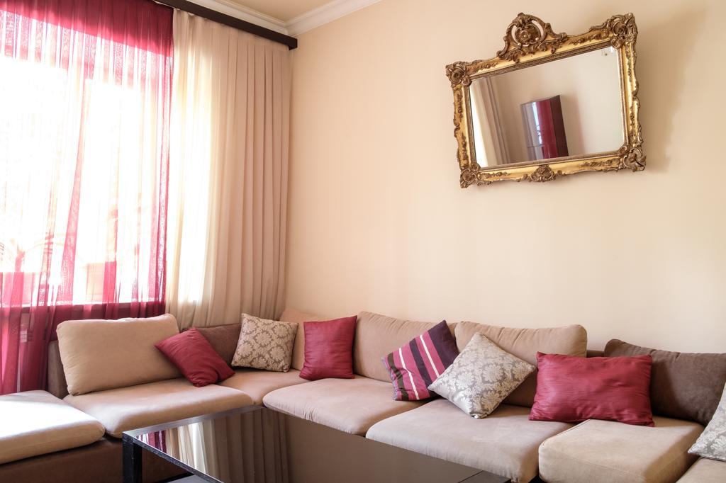 יירבאן Apartment On Hanrapetutyan Street מראה חיצוני תמונה