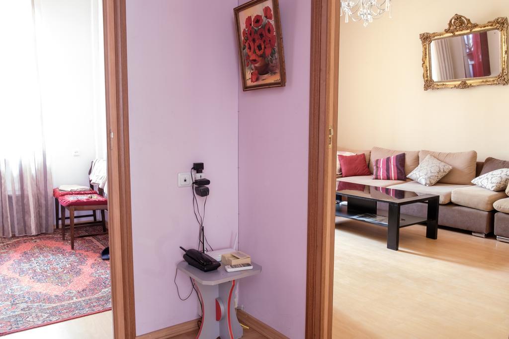 יירבאן Apartment On Hanrapetutyan Street מראה חיצוני תמונה
